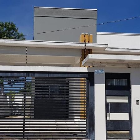 Casa Ampla E Confortavel Proximo Ao Centro 科龙巴 外观 照片